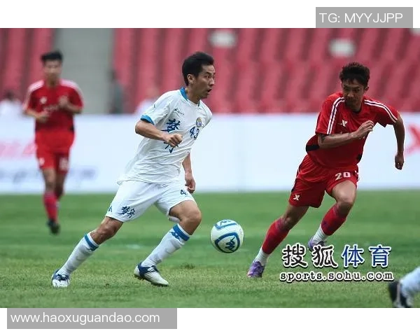 韩国足球明星队长的传奇之路与球队荣耀的背后故事